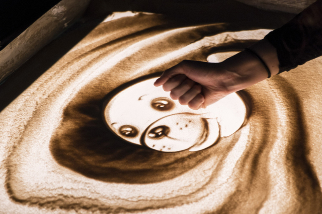 sand animation, sand art, licht art